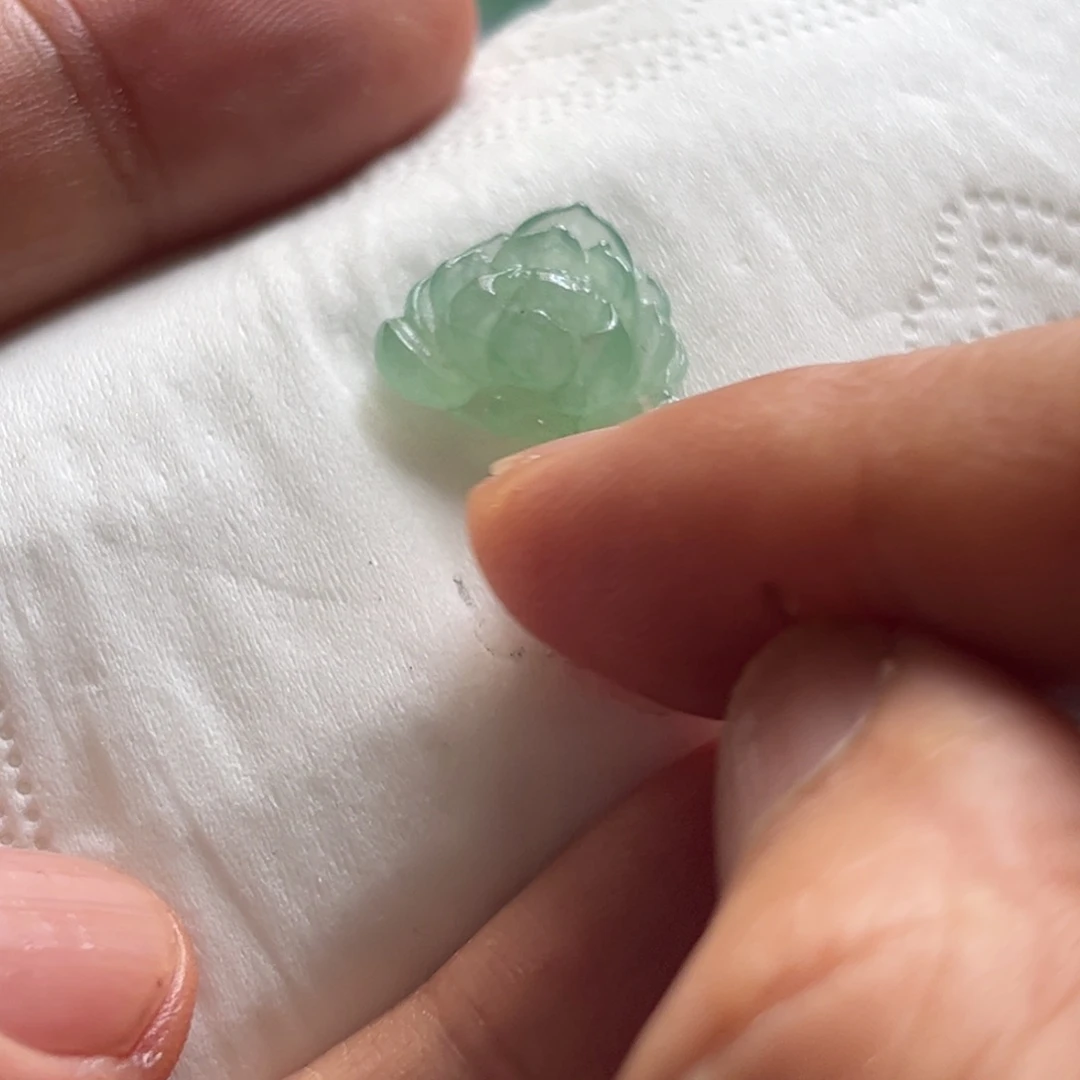 定制翡翠未镶嵌莲花