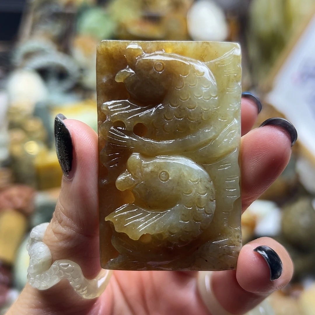 颈饰未镶嵌岫岩老玉（透闪石质玉）老玉双鱼牌子