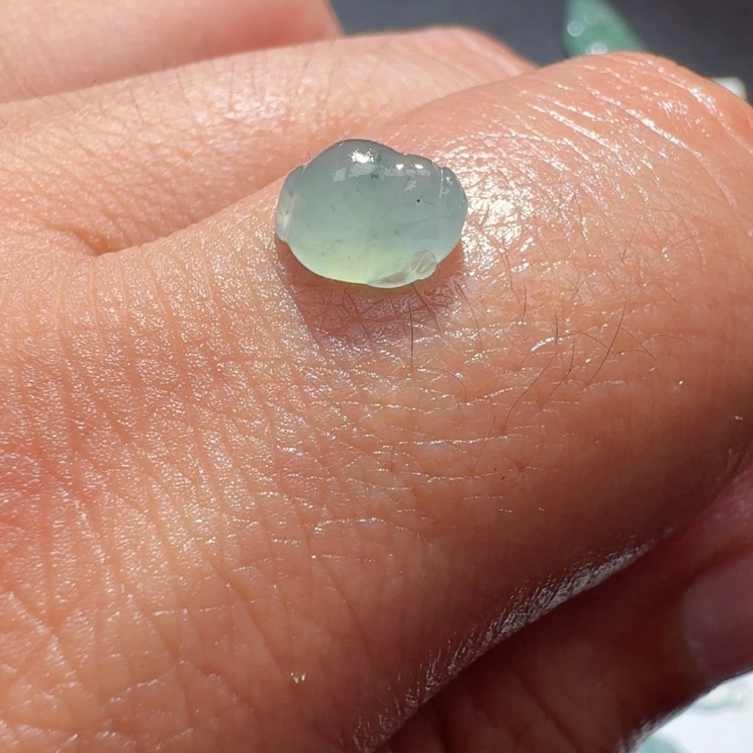 定制翡翠未镶嵌天然翡翠金蝉