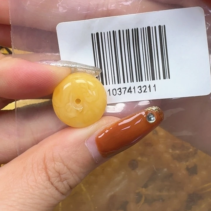 多***昂琥珀未镶嵌珠宝奇石