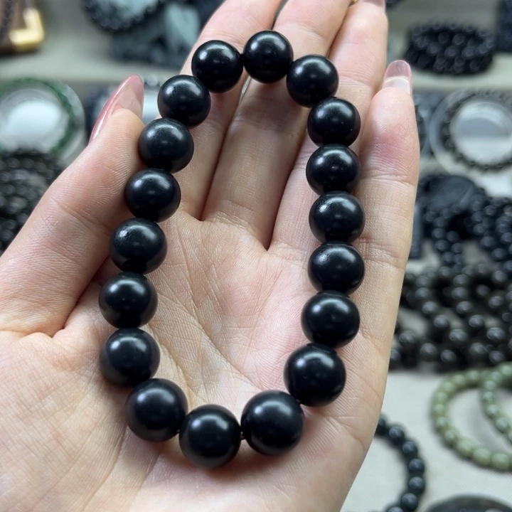 默***和田玉未镶嵌手链