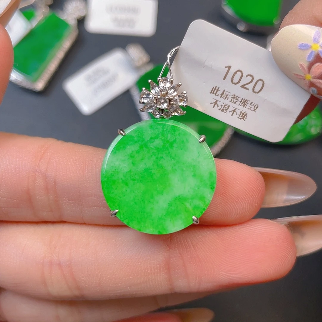 【闪购商品】颈饰银S925镶嵌翡翠翡翠