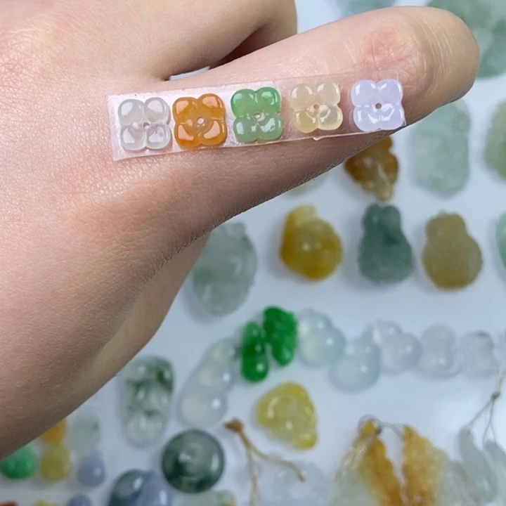 定制翡翠未镶嵌四叶草