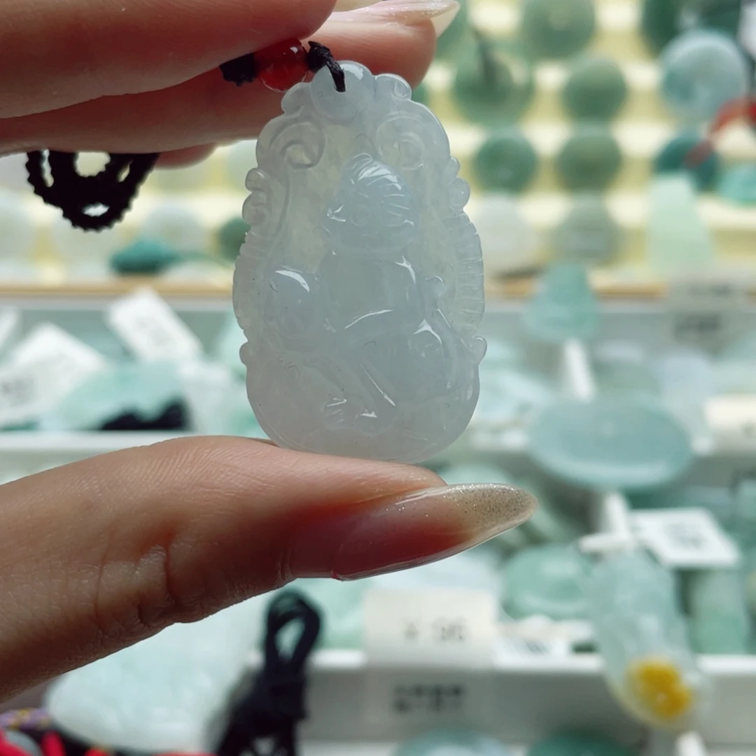 翡翠颈饰未镶嵌天然翡翠