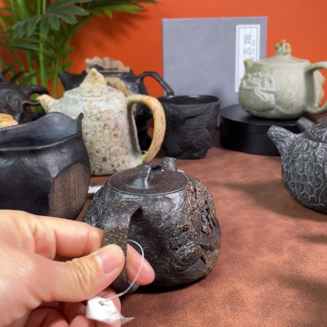 新*冰碛岩原皮俏色石壶