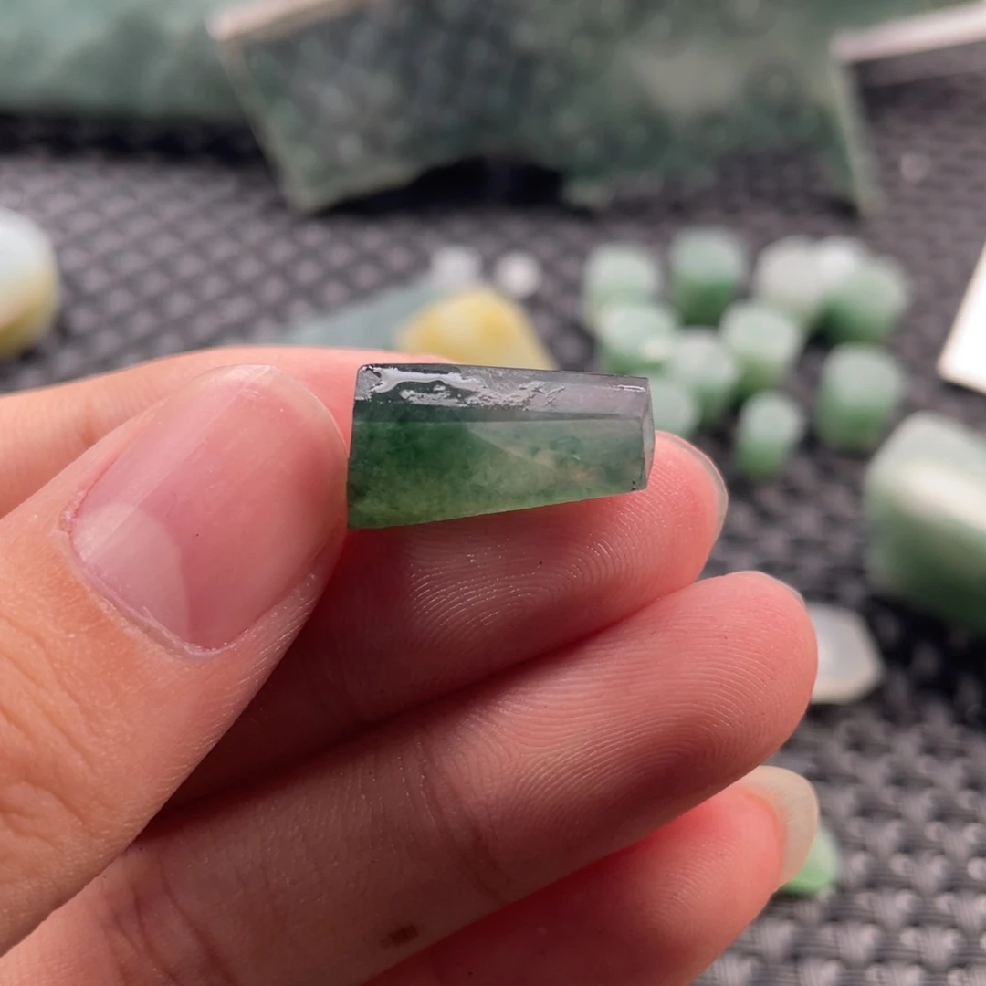 未镶嵌定制翡翠瓜