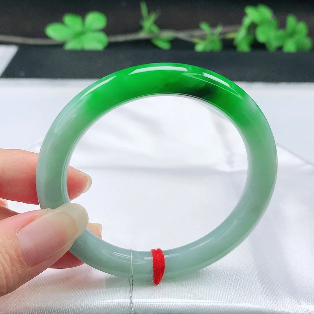 翡翠未镶嵌手镯（圆镯）52圆