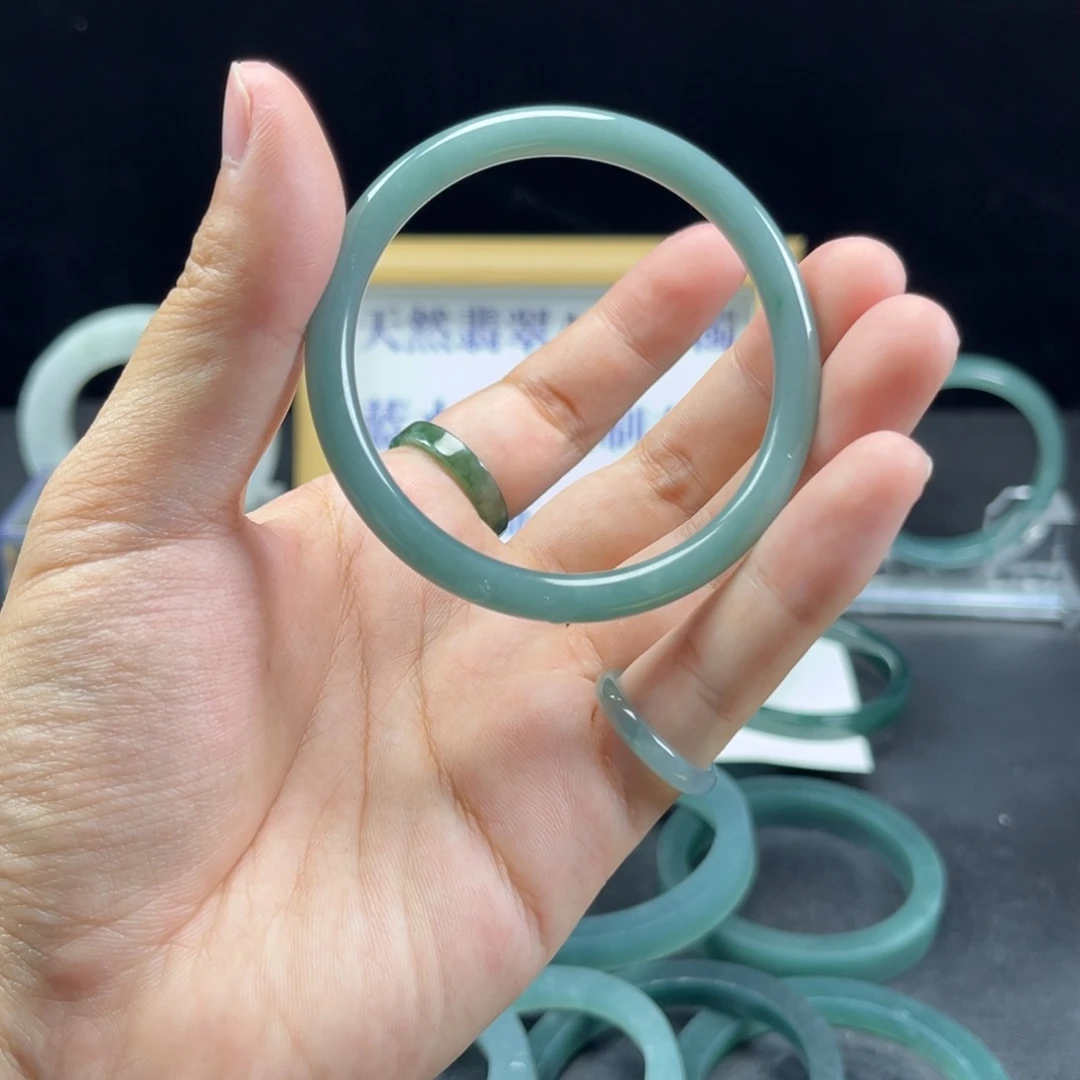 爱***火翡翠未镶嵌手镯手镯