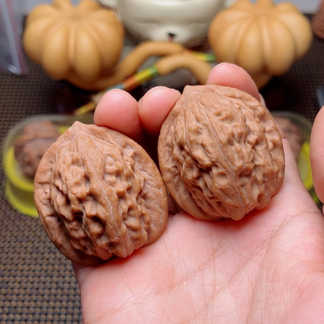 文玩核桃吊坠大红袍40