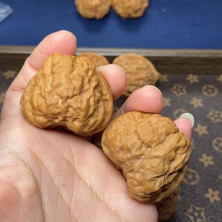 寅***️核桃文玩核桃蛤蟆头