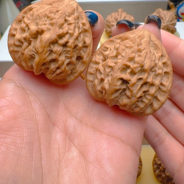 把件核桃38尺寸金牛