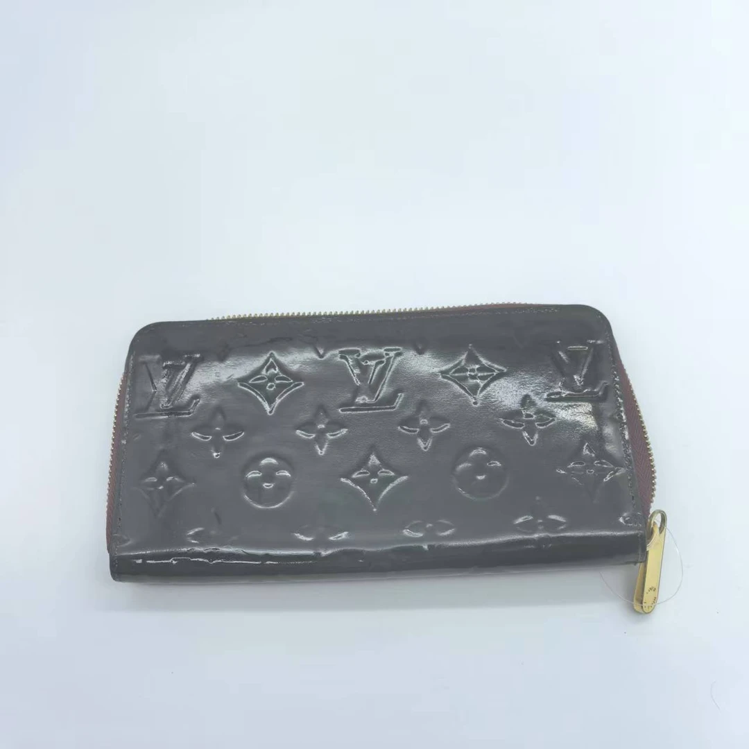 95新 LouisVuitton/路易威登 lv黑色漆皮钱包