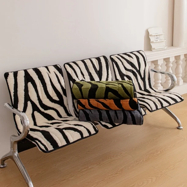 秋冬季新款实木加厚毛绒防滑沙发垫