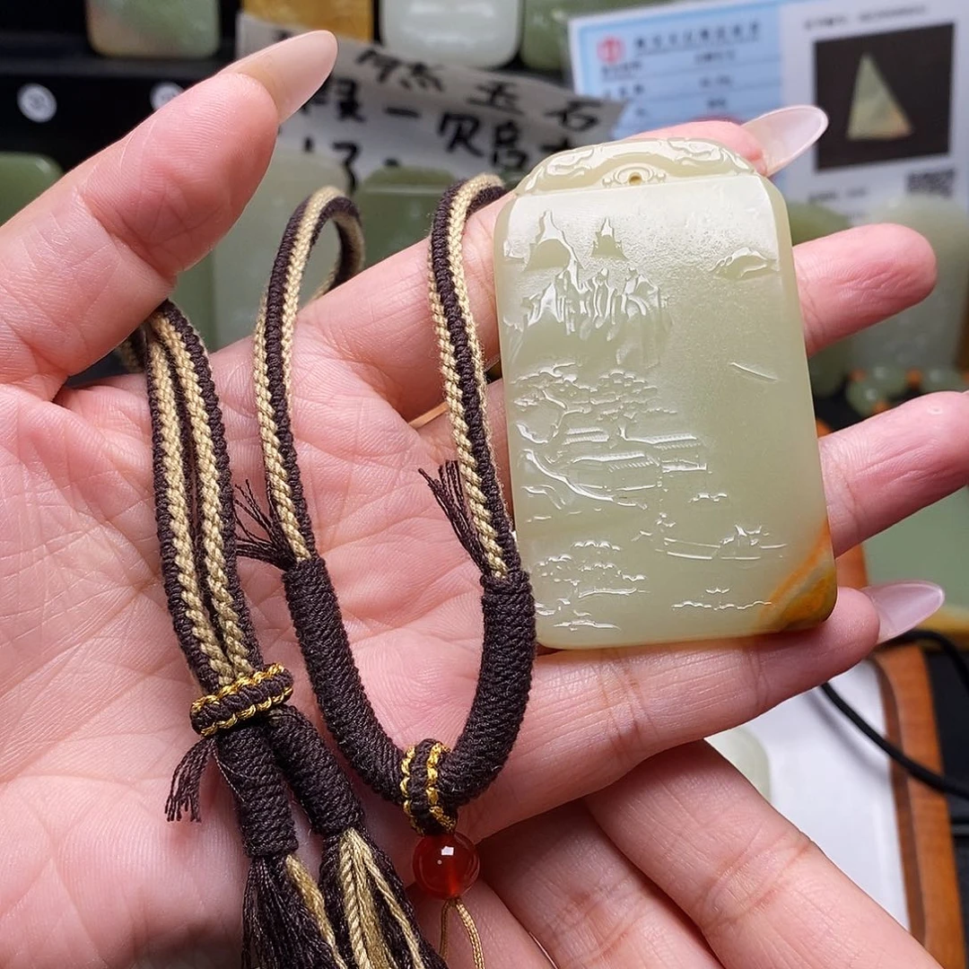 新疆昆仑山料方解石玉