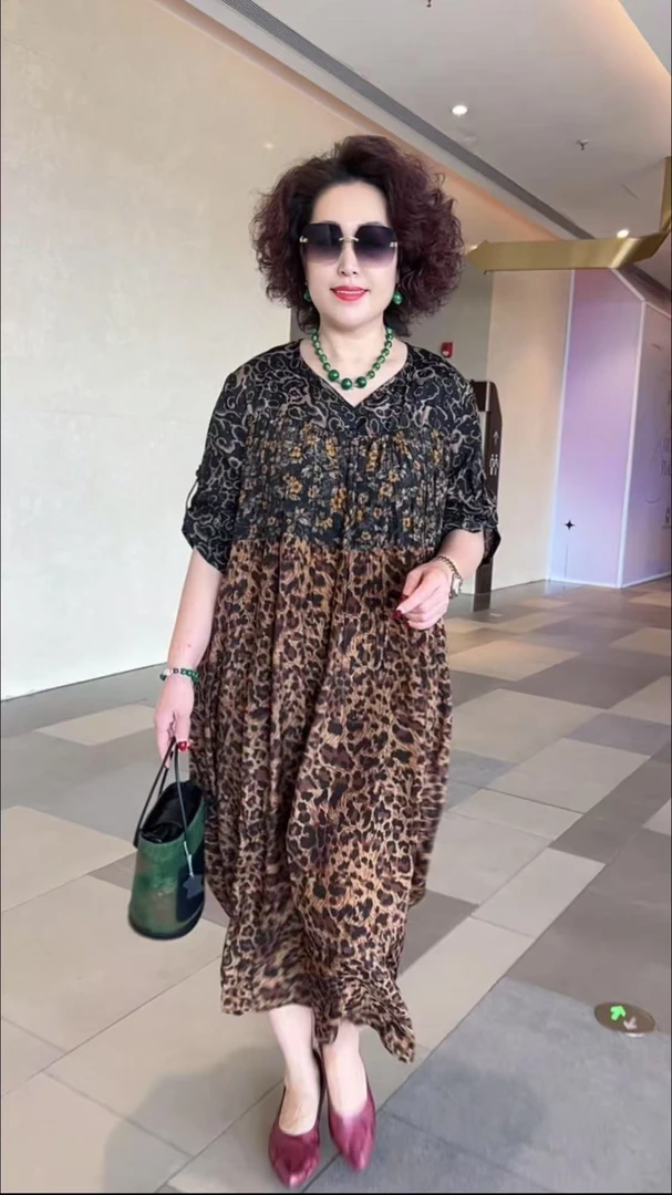 【敏敏家】高端时尚阳光V领连衣裙