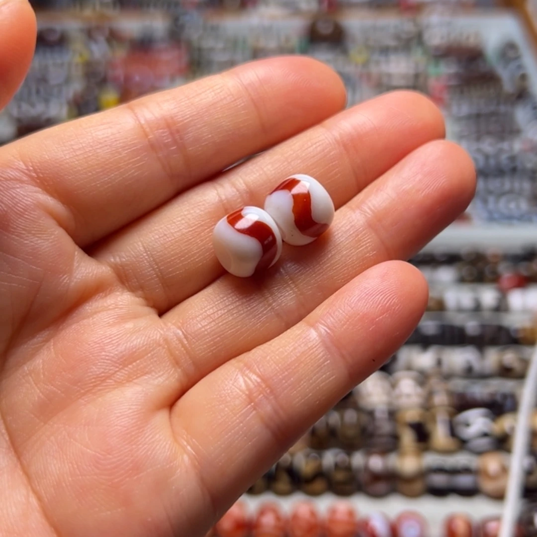 淳***。玛瑙/玉髓未镶嵌颈饰