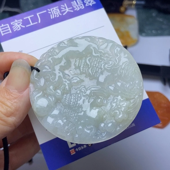 翡翠摆件未镶嵌翡翠