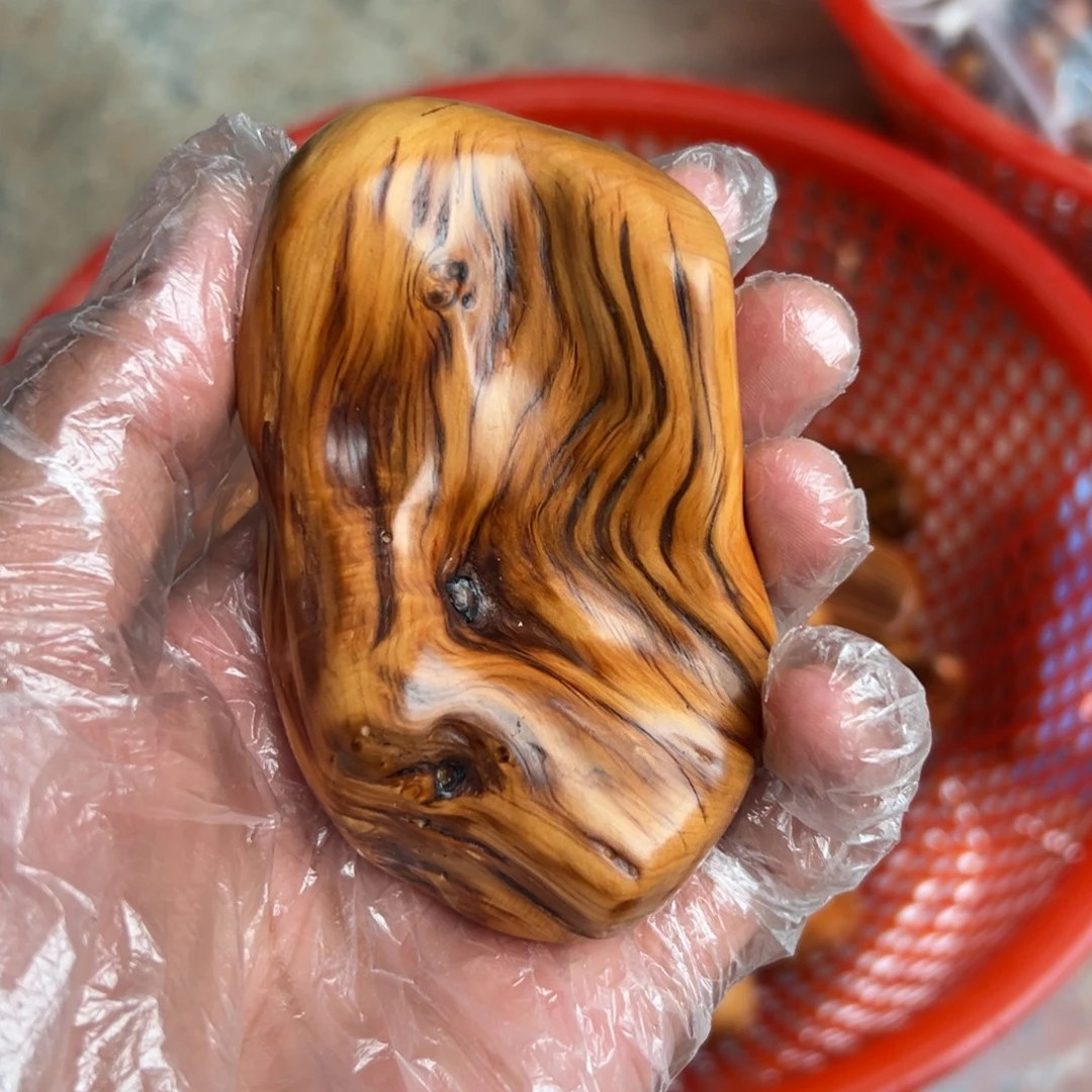 大***国柏木太行陈化手把件