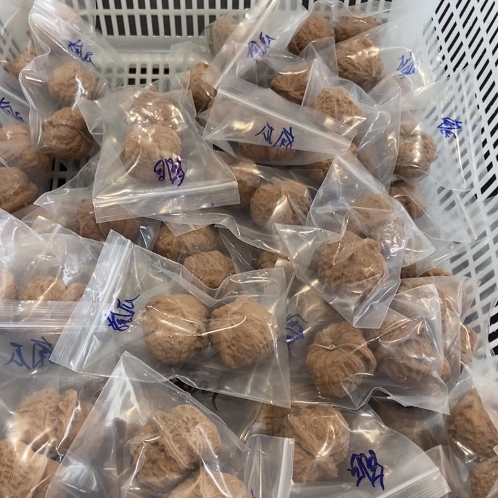 吊坠文玩核桃南瓜（花、白、虫、油）瑕疵