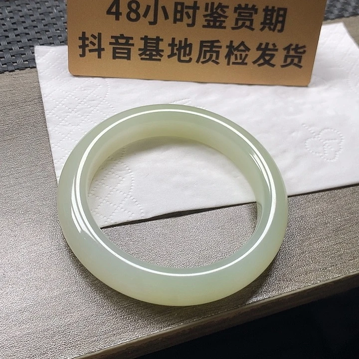 和田玉未镶嵌颈饰57.9圈