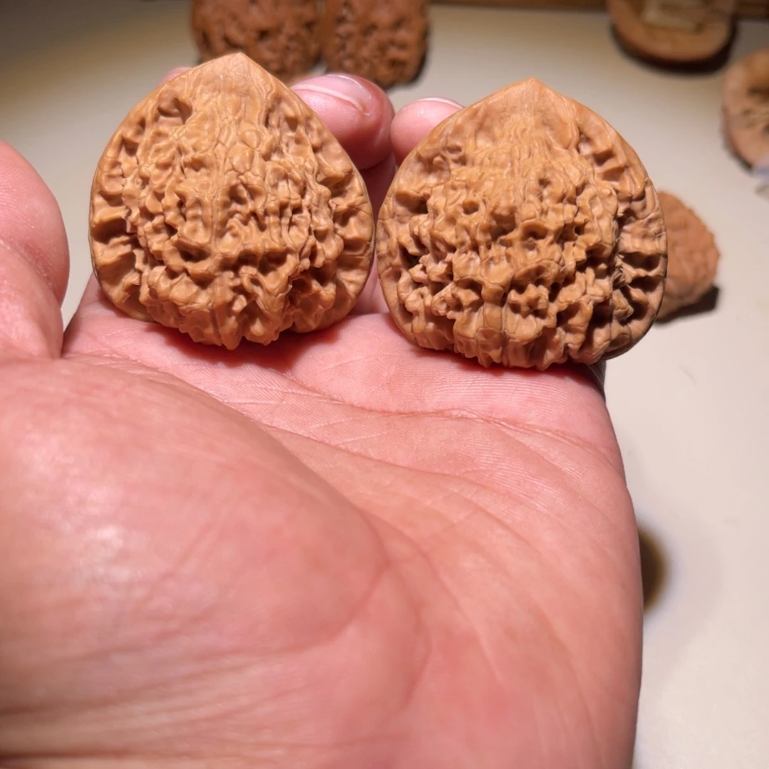 文玩核桃把件46官帽