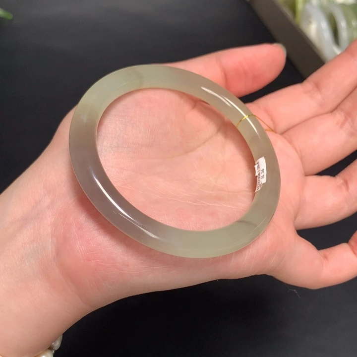 和田玉手镯未镶嵌57