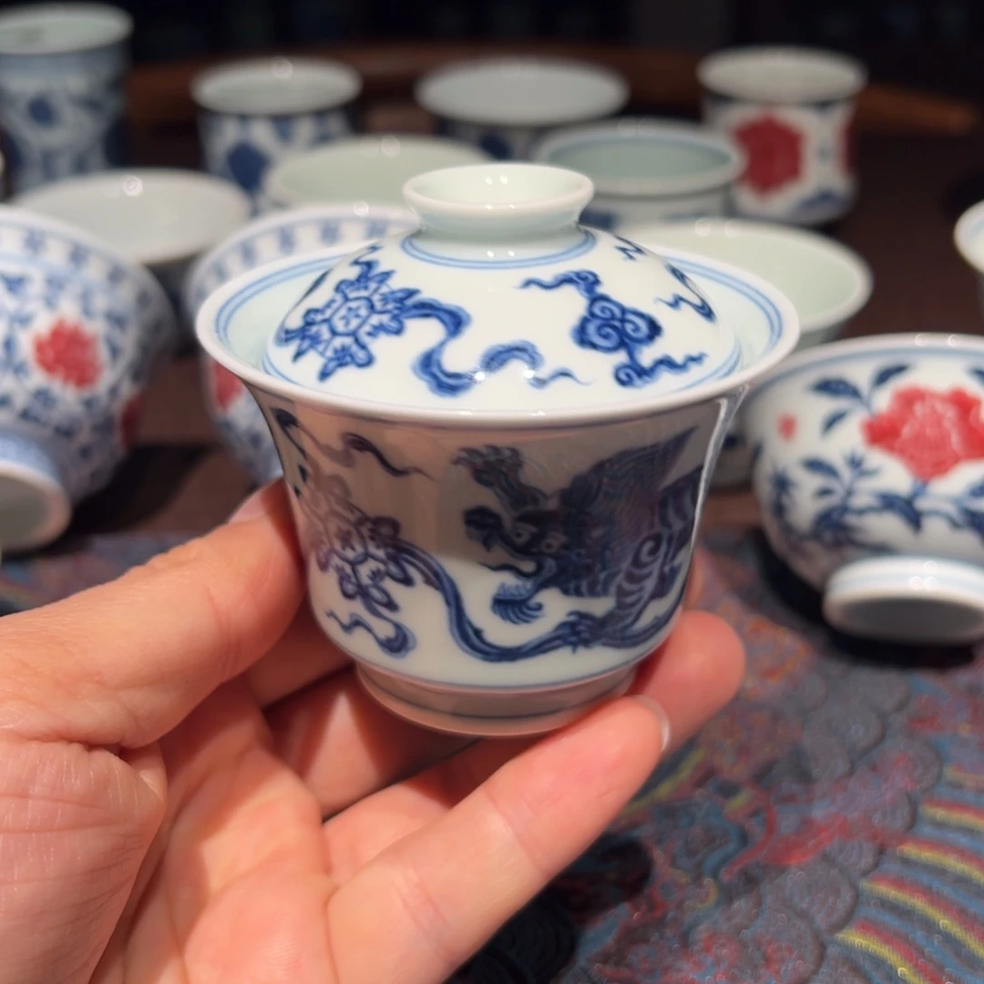 陶精品青花狮子戏球二才马蹄盖碗约80毫升