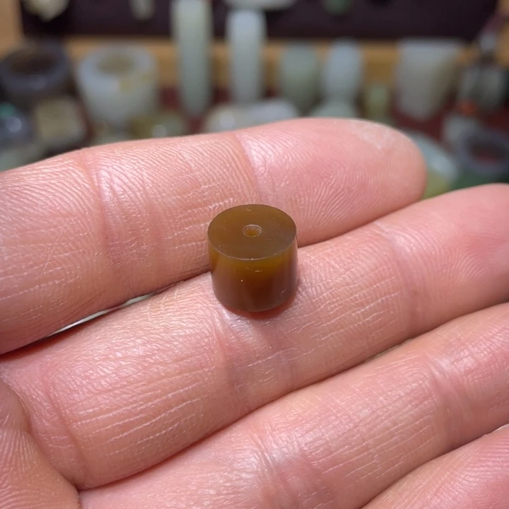 和田玉吊坠(不含链)未镶嵌T****。