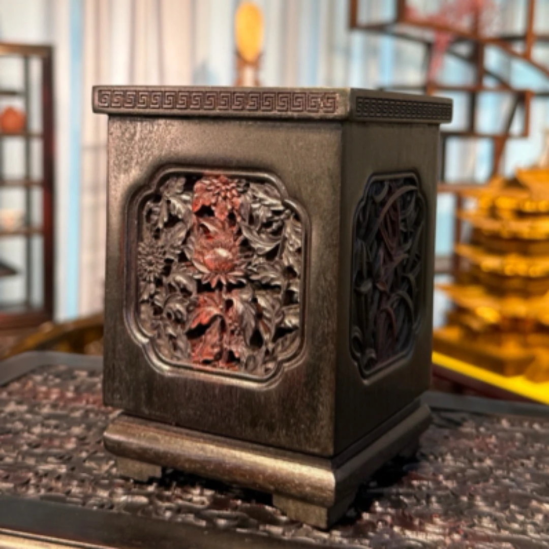 红酸枝梅兰竹菊笔筒