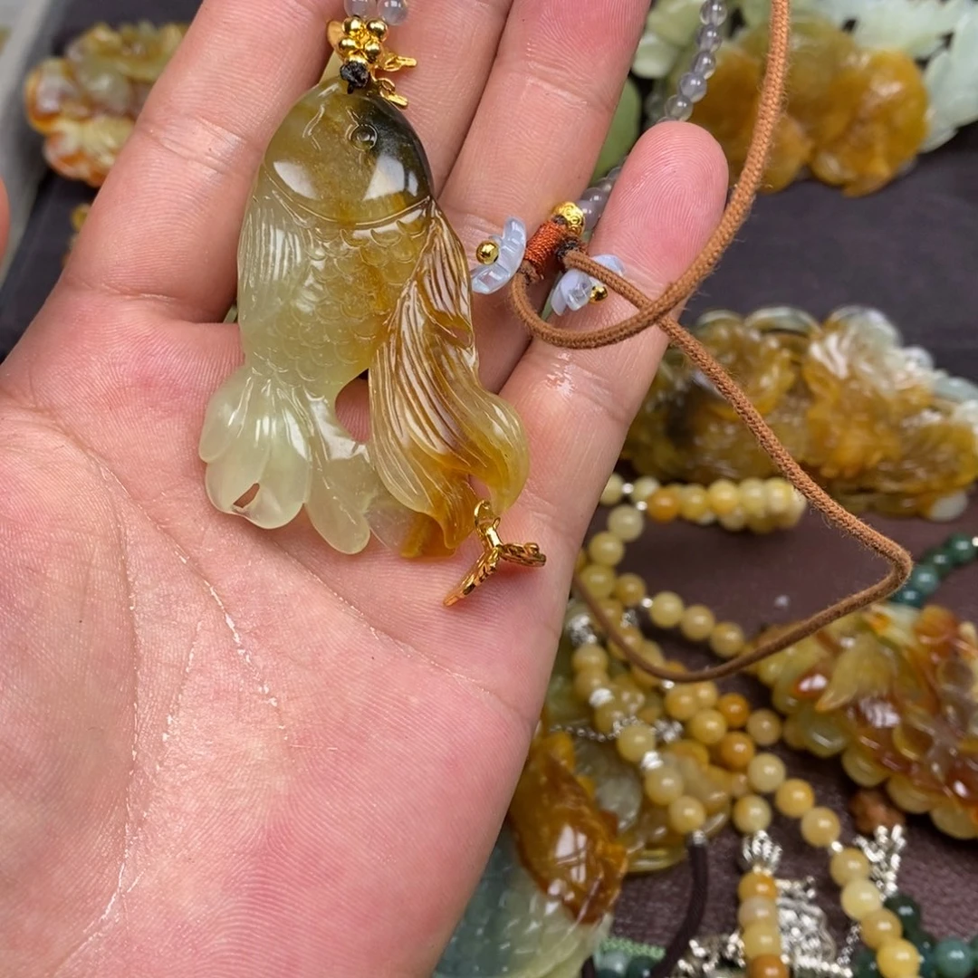 未镶嵌蛇纹石玉吊坠(赠链)