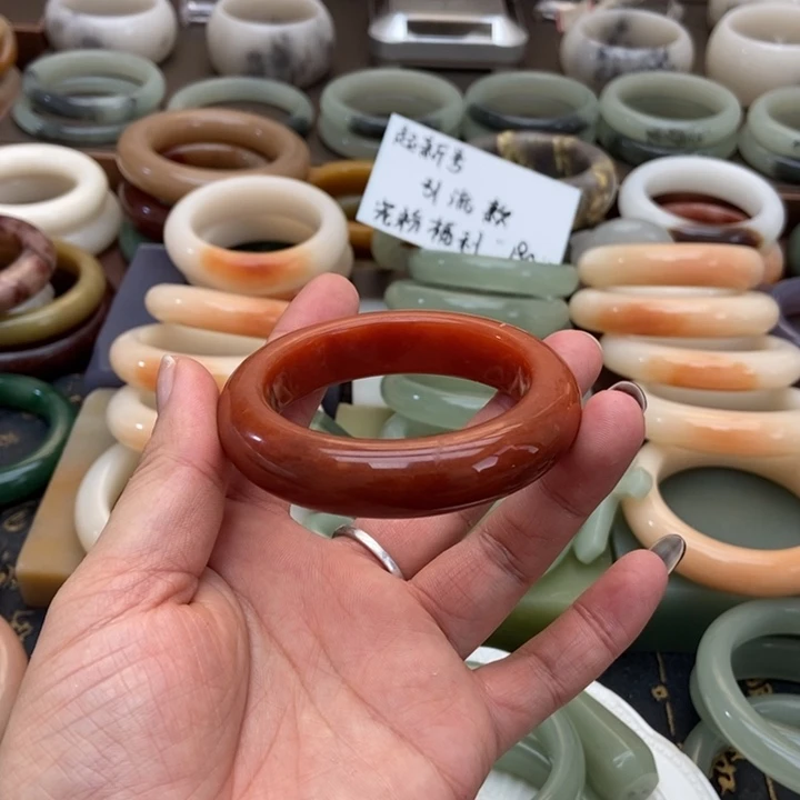 石英质玉未镶嵌手镯