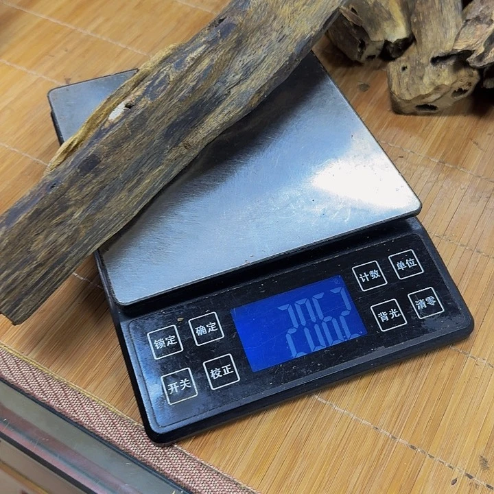 沉香沉香碎屑豪*白棋206克