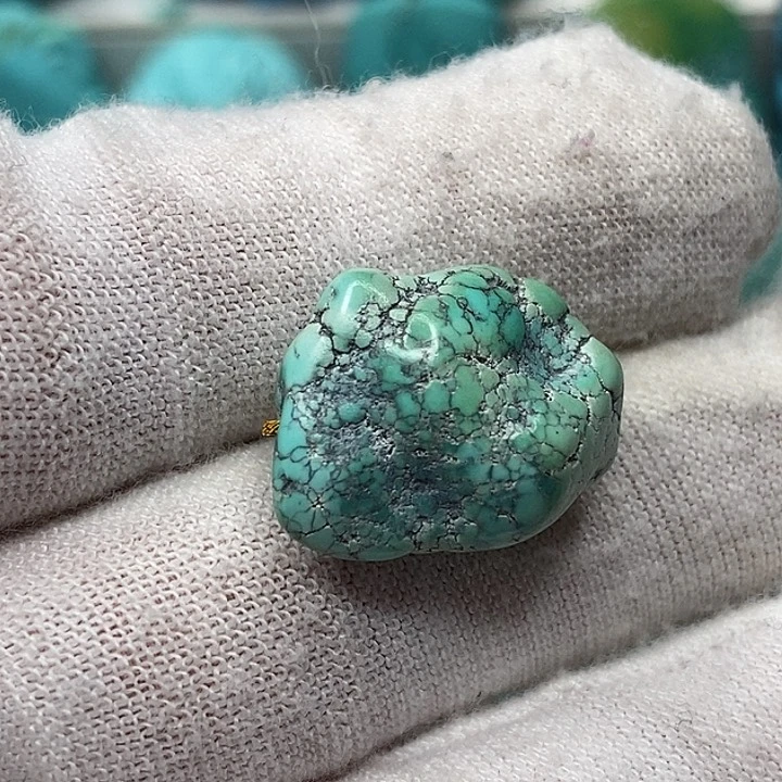 未镶嵌绿松石天然原矿 带武汉地大证书