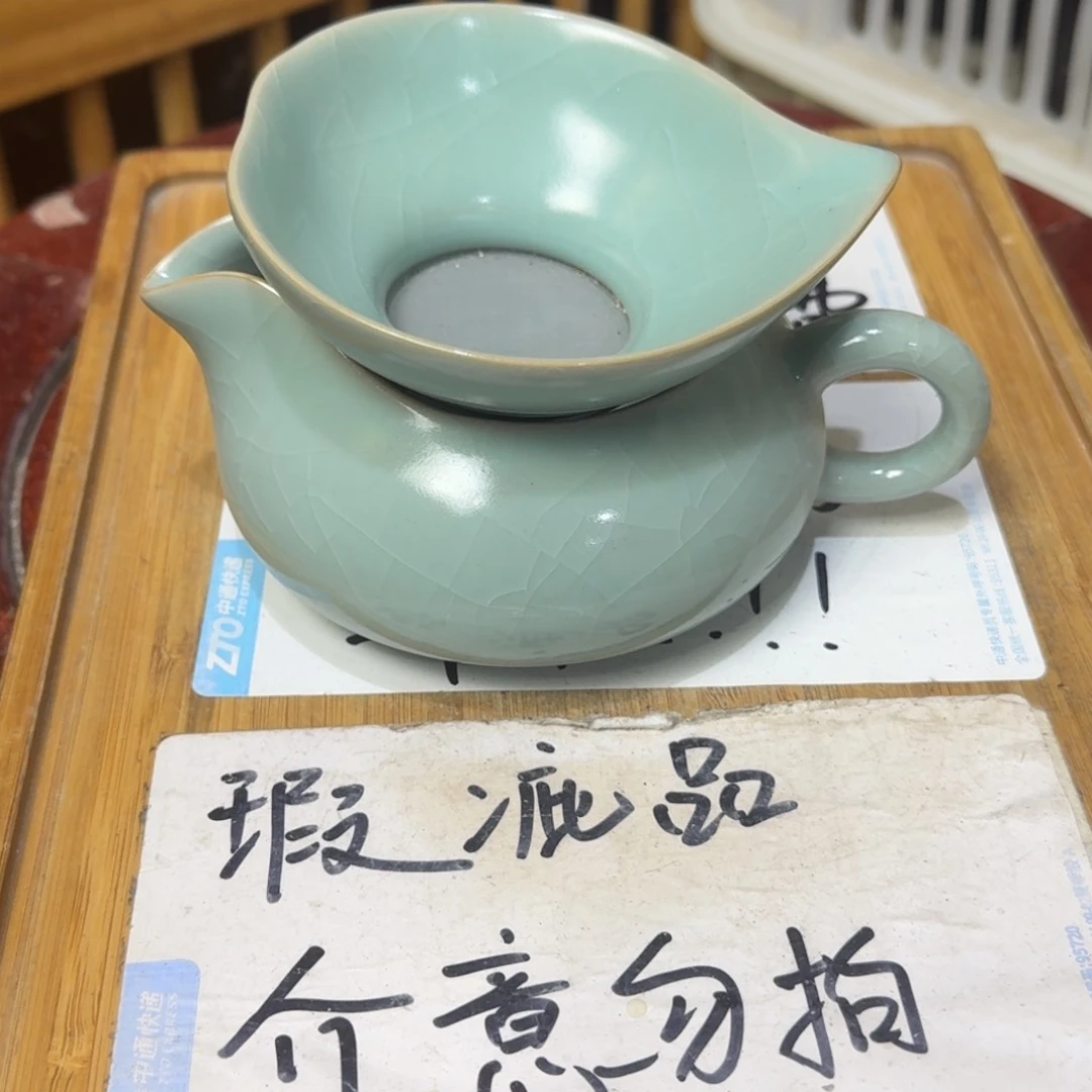 瑕疵介意勿拍陶瓷器皿F537