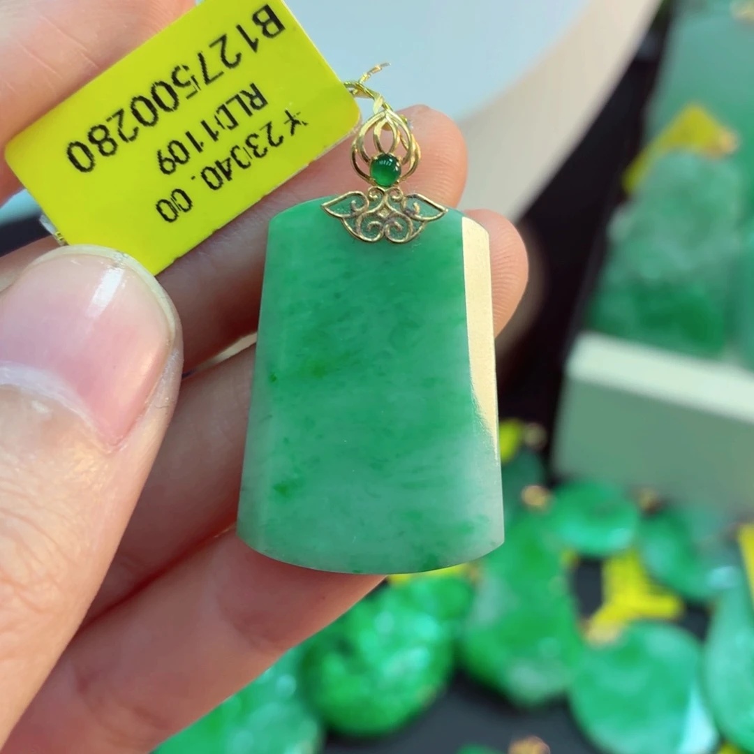 翡翠18K金镶嵌吊坠(不含链)