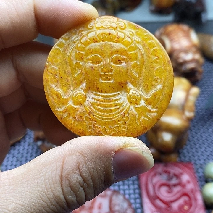 蛇纹石玉未镶嵌颈饰