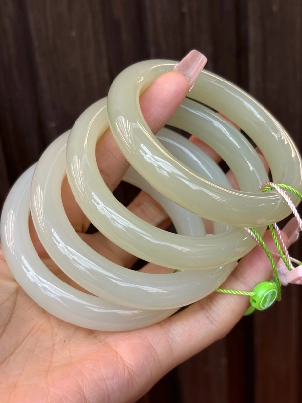 9123和田玉青海料手镯多样性发其一