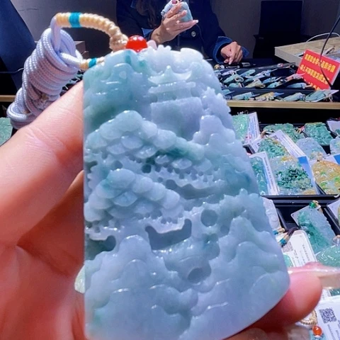 翡翠未镶嵌颈饰翡翠