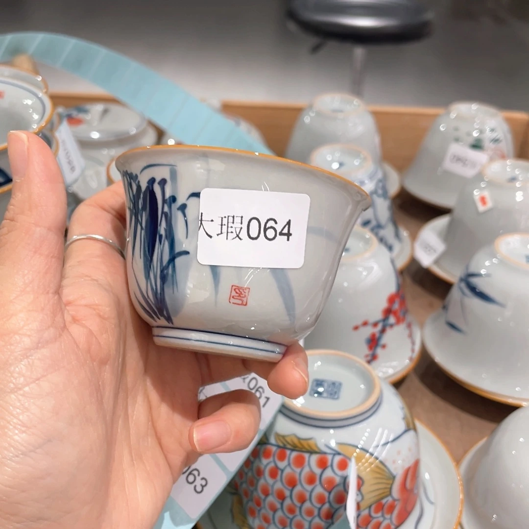 釉下彩纯手绘有瑕