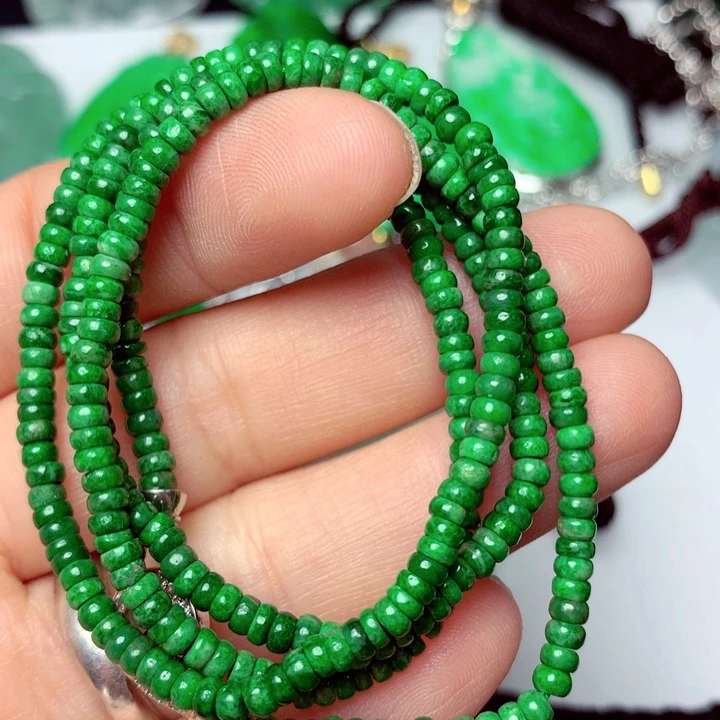 翡翠颈饰未镶嵌项链