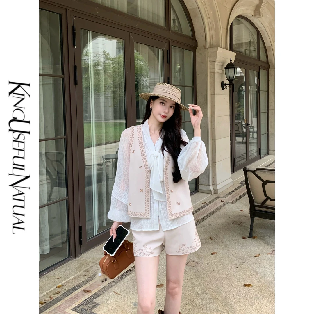 KUN【西洋茶会】复古风尚 定制不规则刺绣线手工钉珠马甲短裤套装