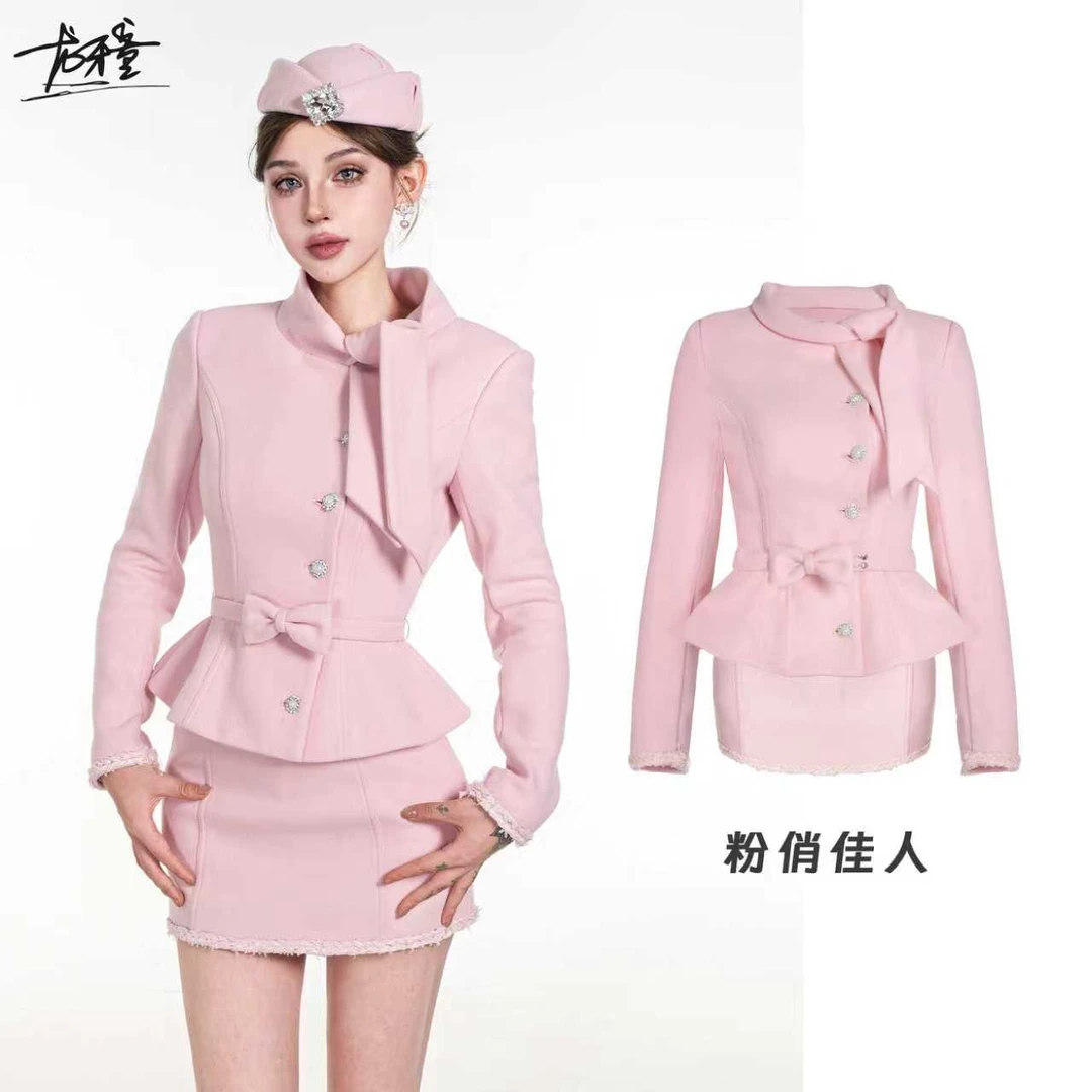 龙牙童推荐【粉俏佳人】时尚显瘦气质千金小香风套装收腰小翻领飘带