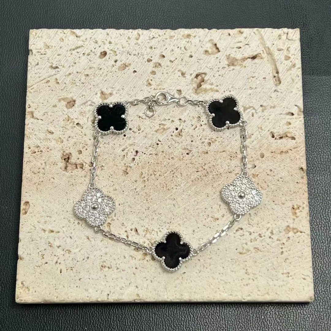 【北野珠宝】S925银黑玛瑙四叶草莫桑钻手链-B47H-194尺寸13x13x3mm