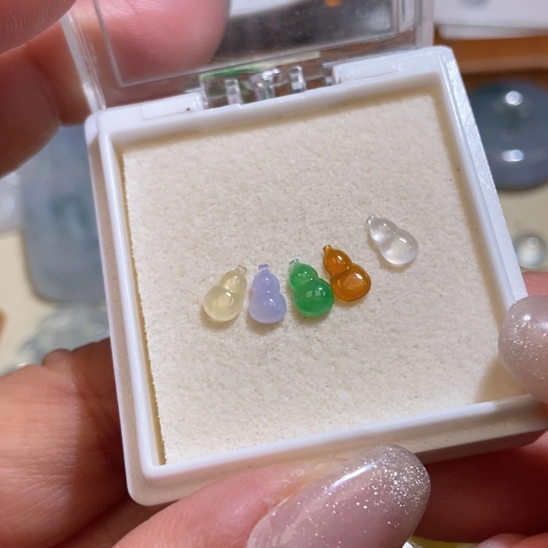 未镶嵌定制翡翠翡翠