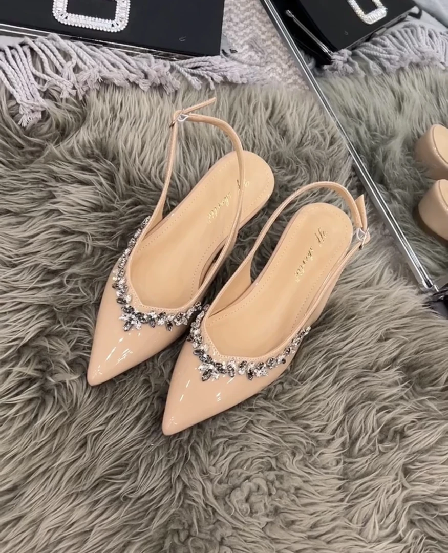 内增高女鞋水钻漆皮坡跟包头拖外穿25夏新款仙女风尖头后绊带凉鞋