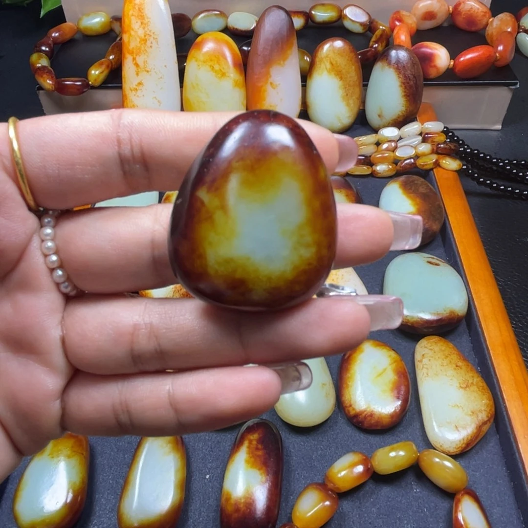 颈饰未镶嵌和田玉華