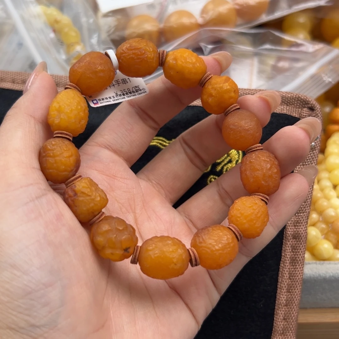 未镶嵌琥珀珠宝奇石