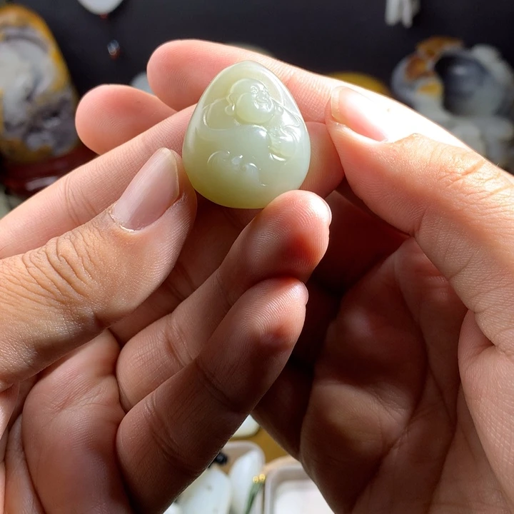 和田玉未镶嵌挂件