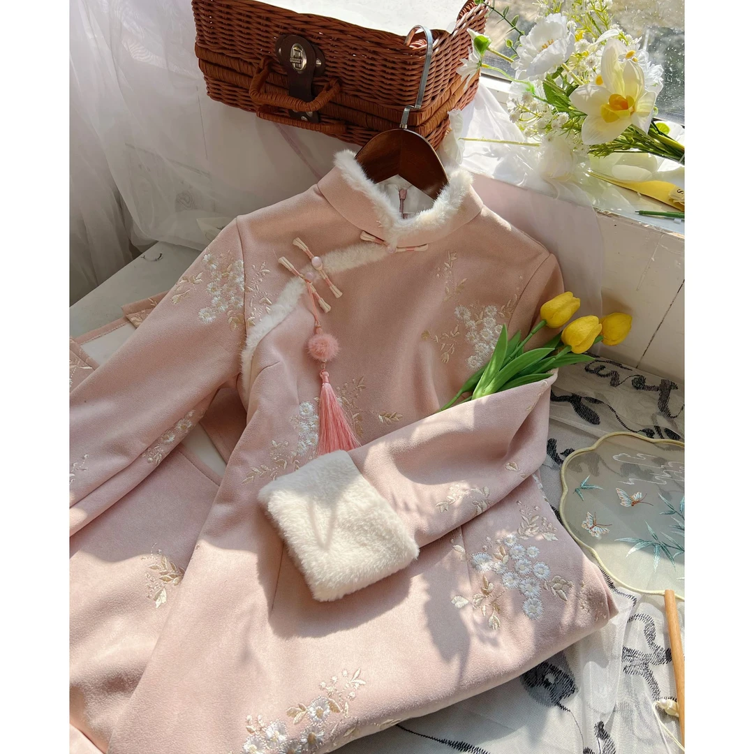 【棉花糖】粉色年轻款旗袍毛绒领2025秋冬新款新中式年服连衣裙3778