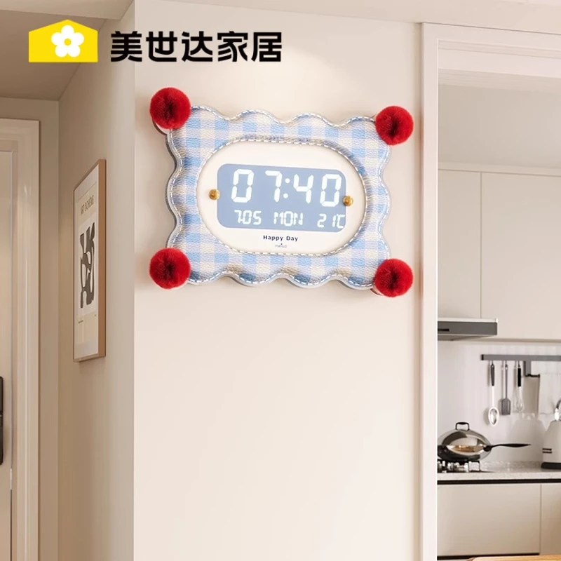 美世达皮革电子时钟万年历创意客厅挂钟2025新款高级简约钟表挂墙